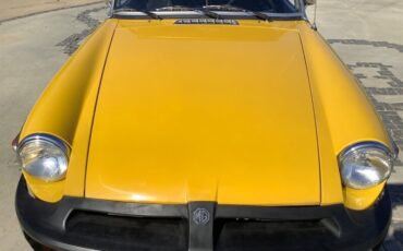 MG-MGB-1979-Convertible-3
