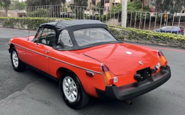 MG-MGB-1979-Convertible-3