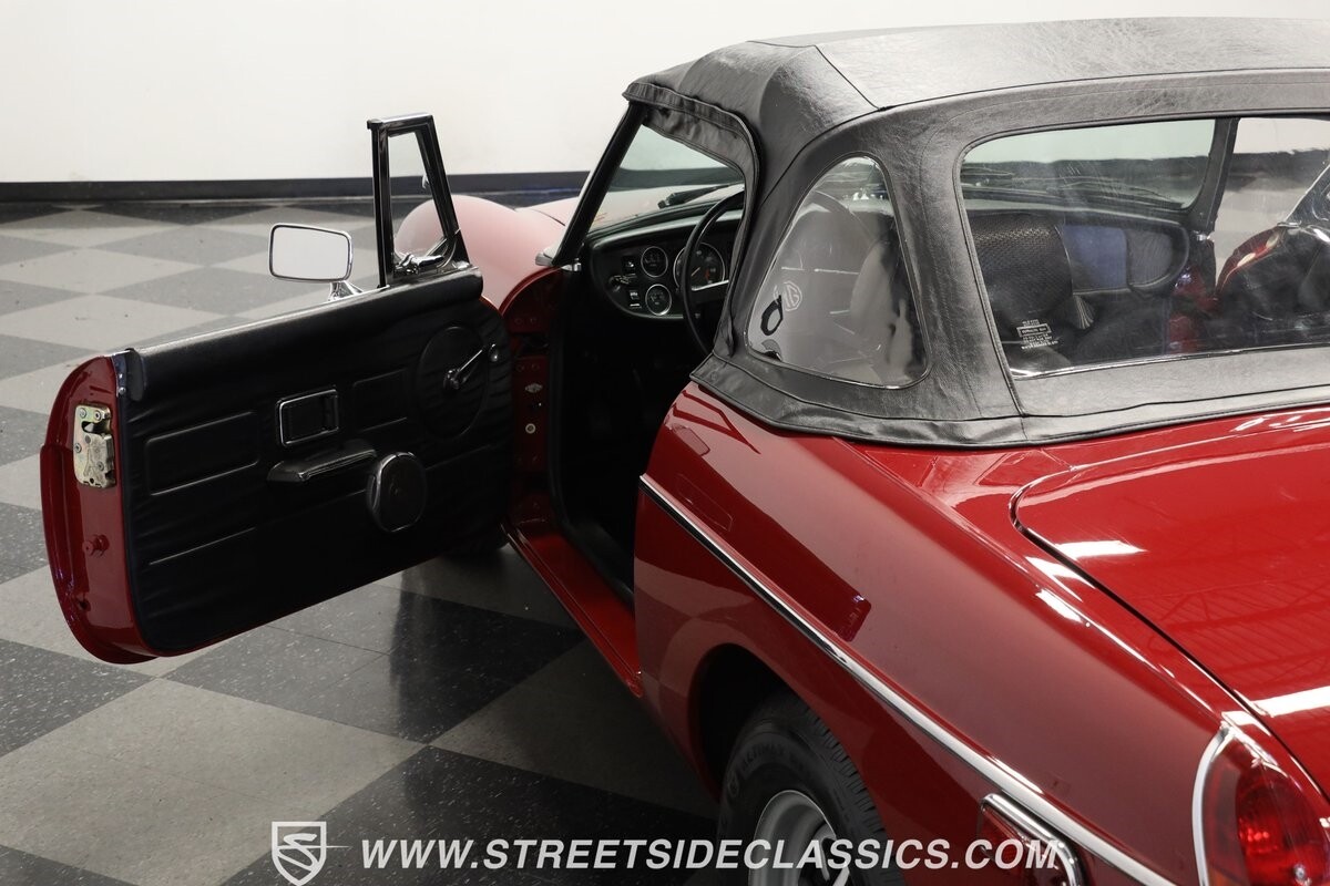 MG-MGB-1979-Convertible-33