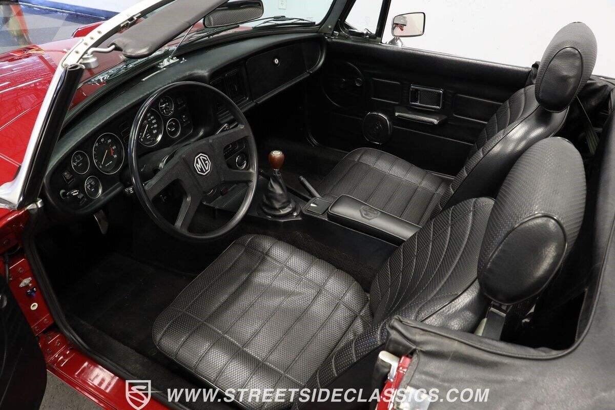 MG-MGB-1979-Convertible-4