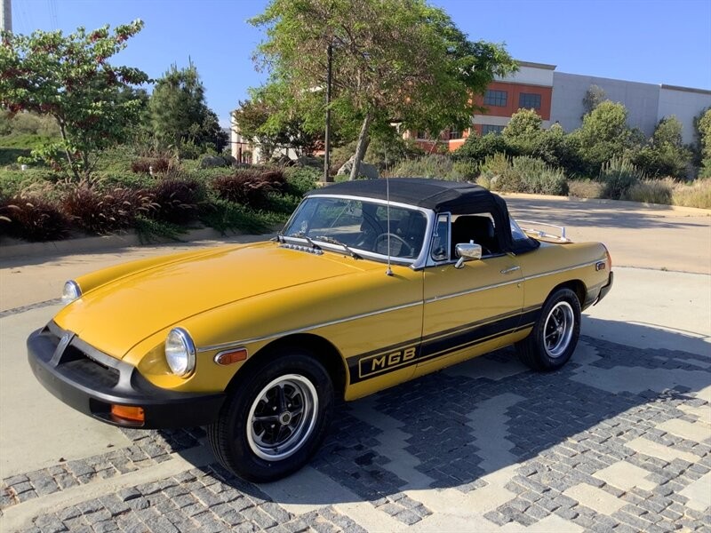 MG-MGB-1979-Convertible-8