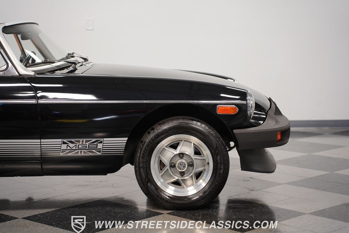 MG-MGB-1980-Convertible-29