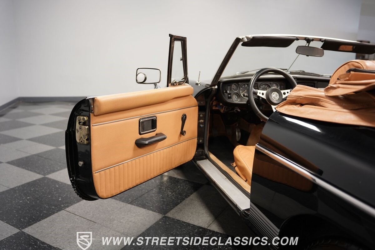 MG-MGB-1980-Convertible-35