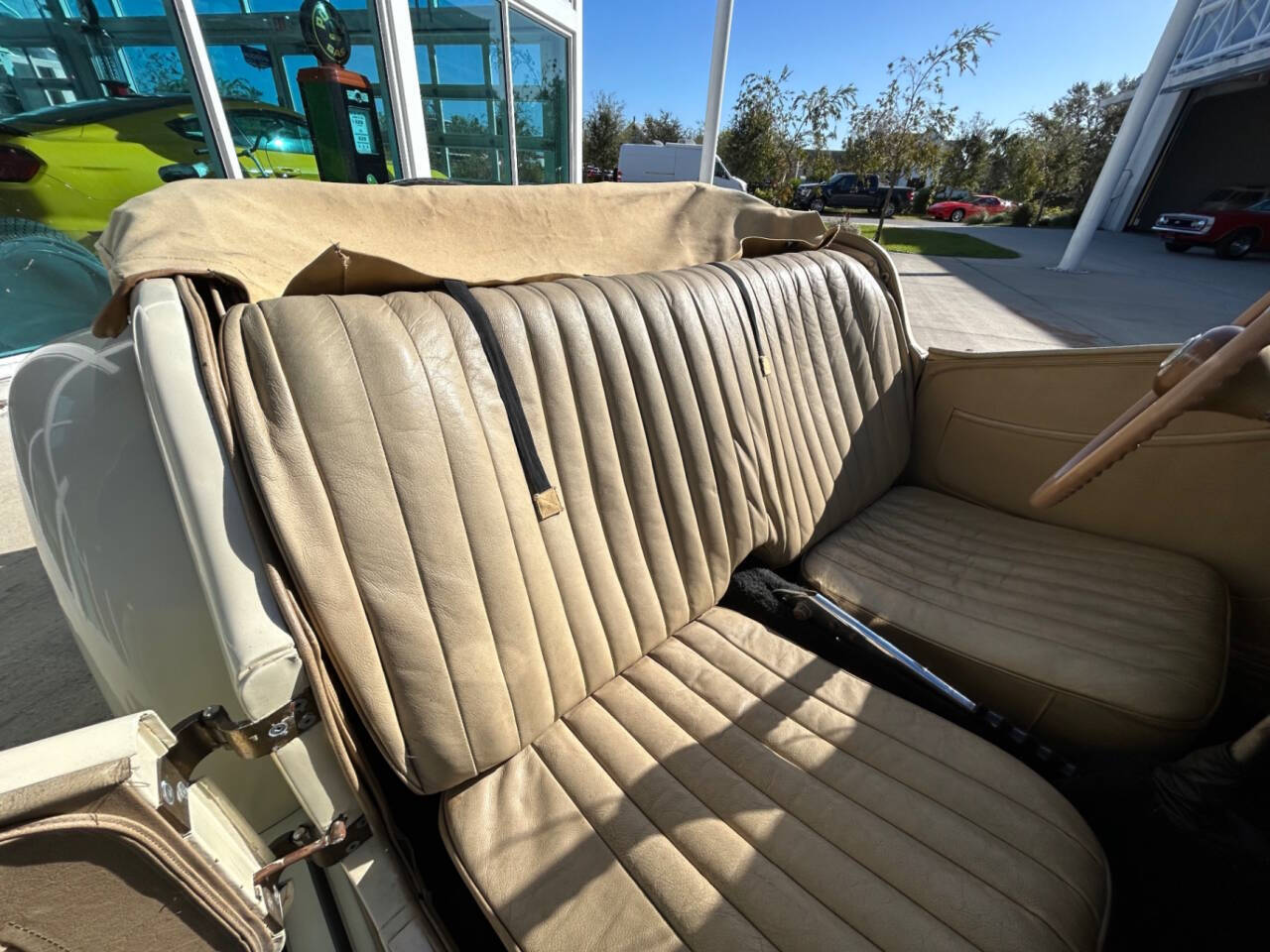 MG-T-Series-1951-Convertible-17