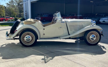 MG-T-Series-1951-Convertible-3