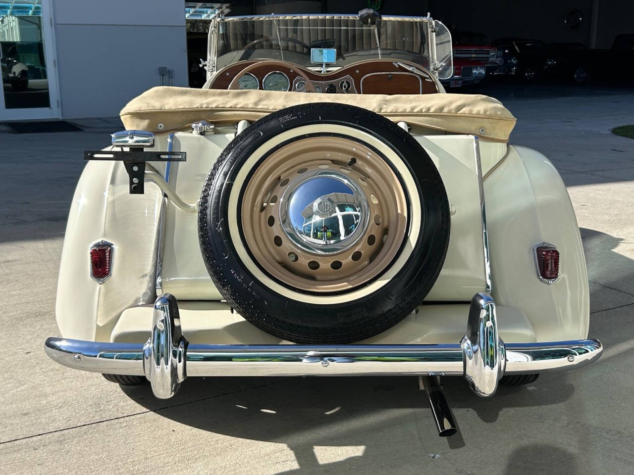 MG-T-Series-1951-Convertible-5