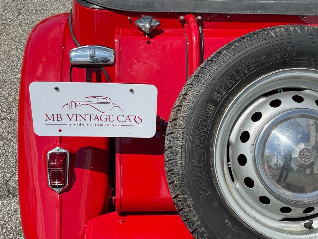 MG-T-Series-1953-Convertible-12