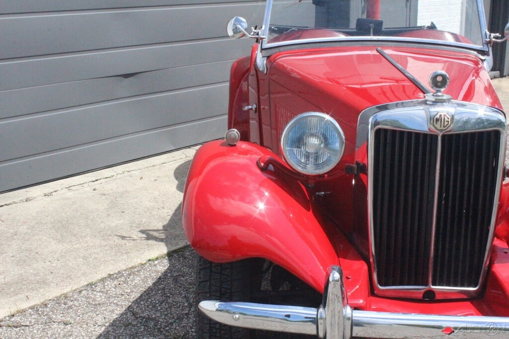 MG-T-Series-1953-Convertible-9