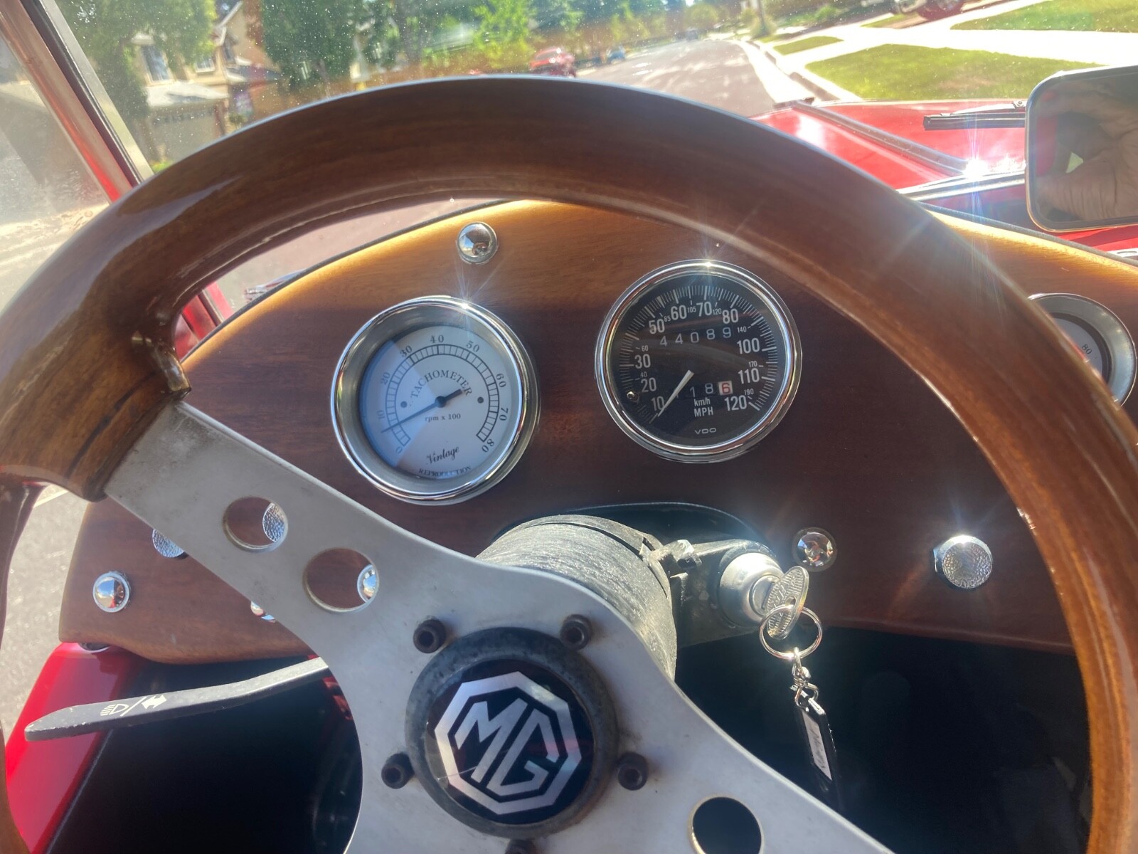 MG-T-Series-1969-Convertible-15