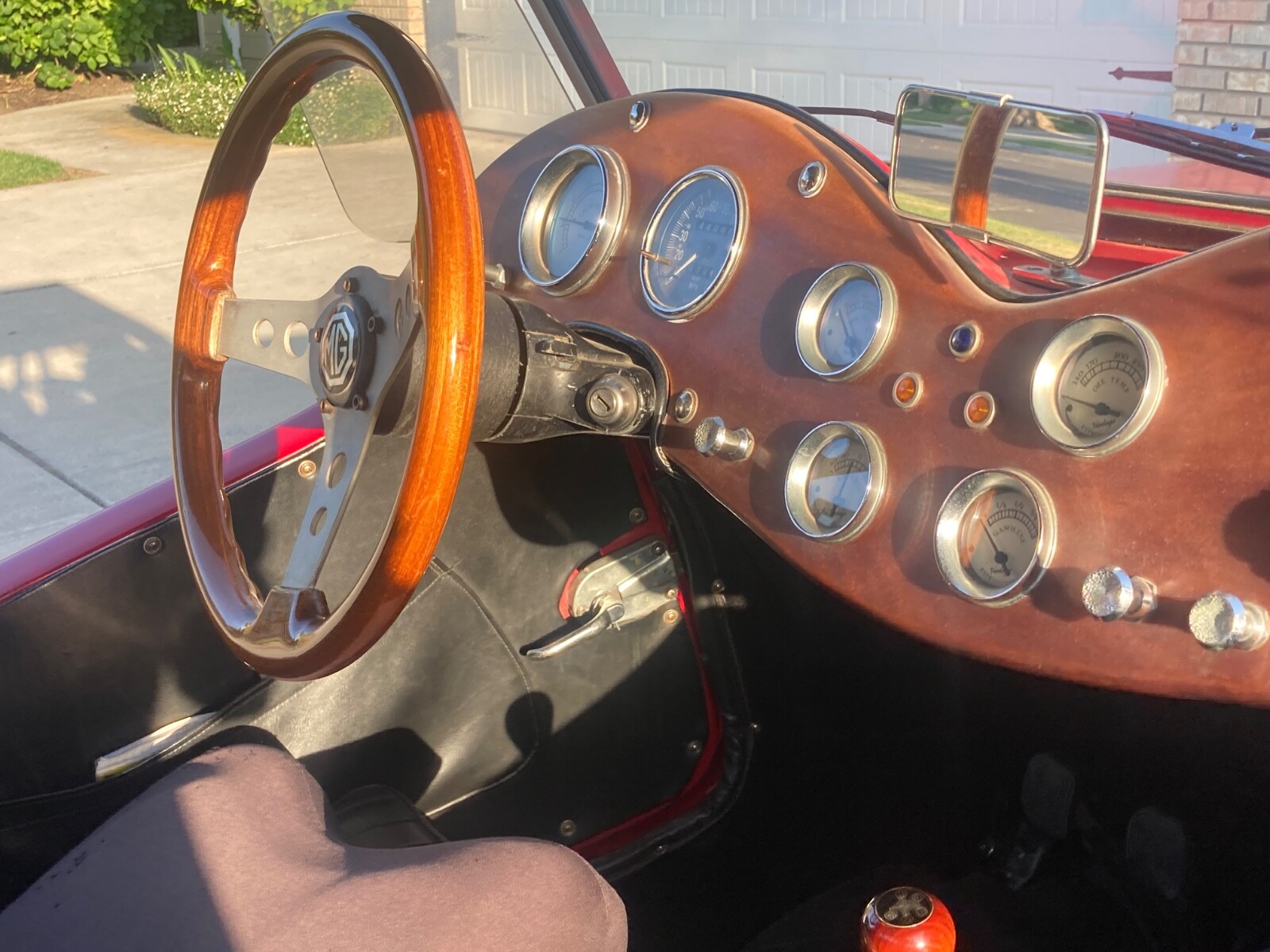 MG-T-Series-1969-Convertible-18