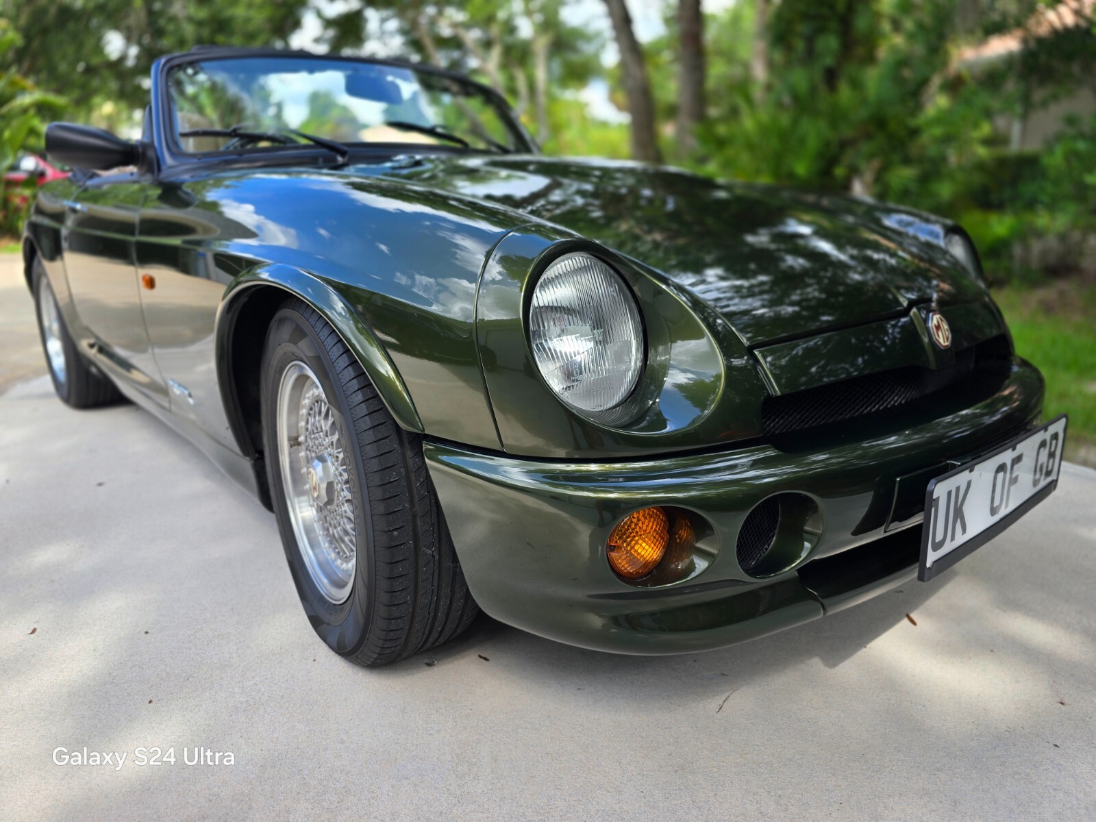 MG-V-8-1995-Convertible-12