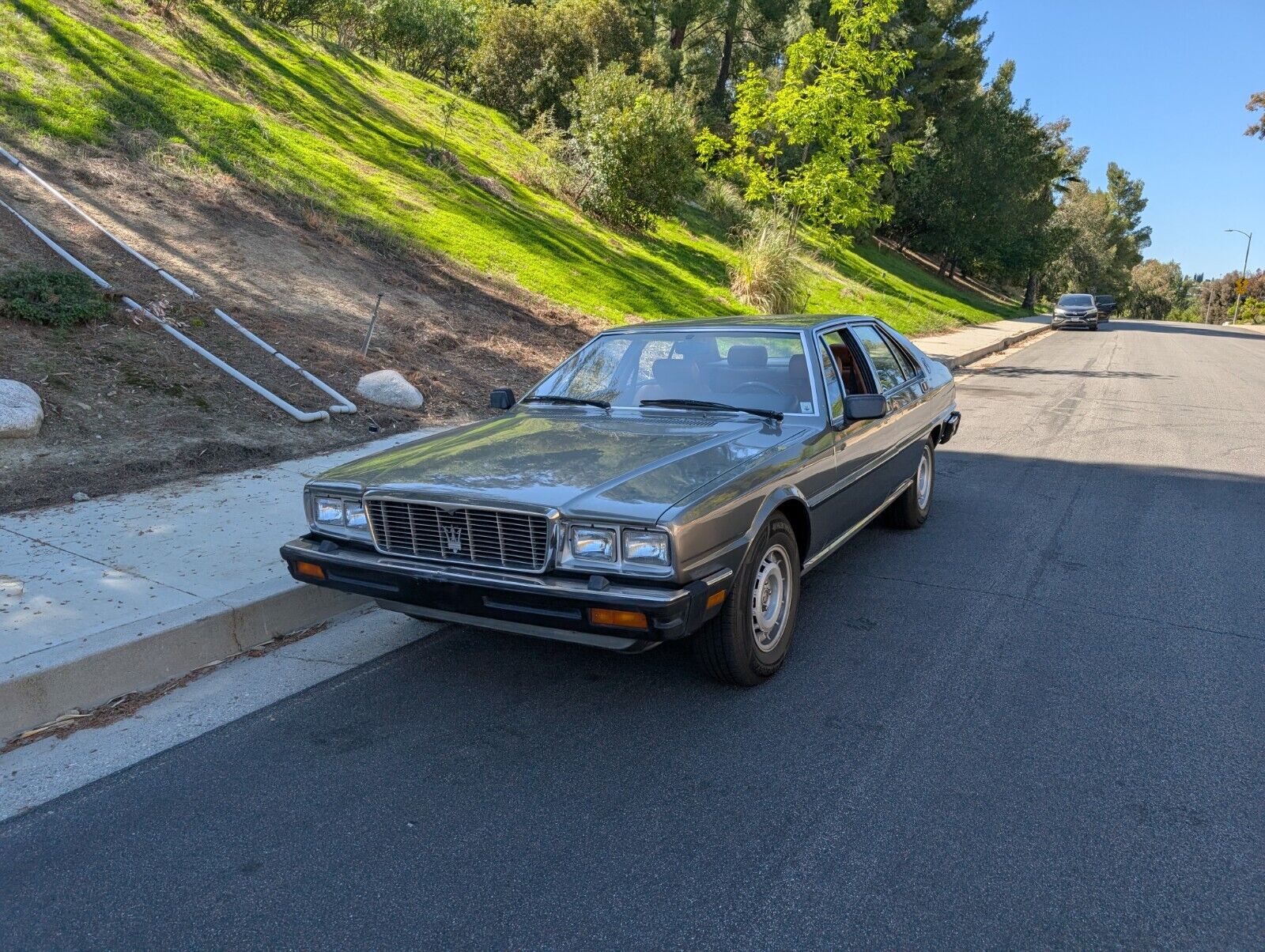 Maserati-Quattroporte-1985-Sedan-13