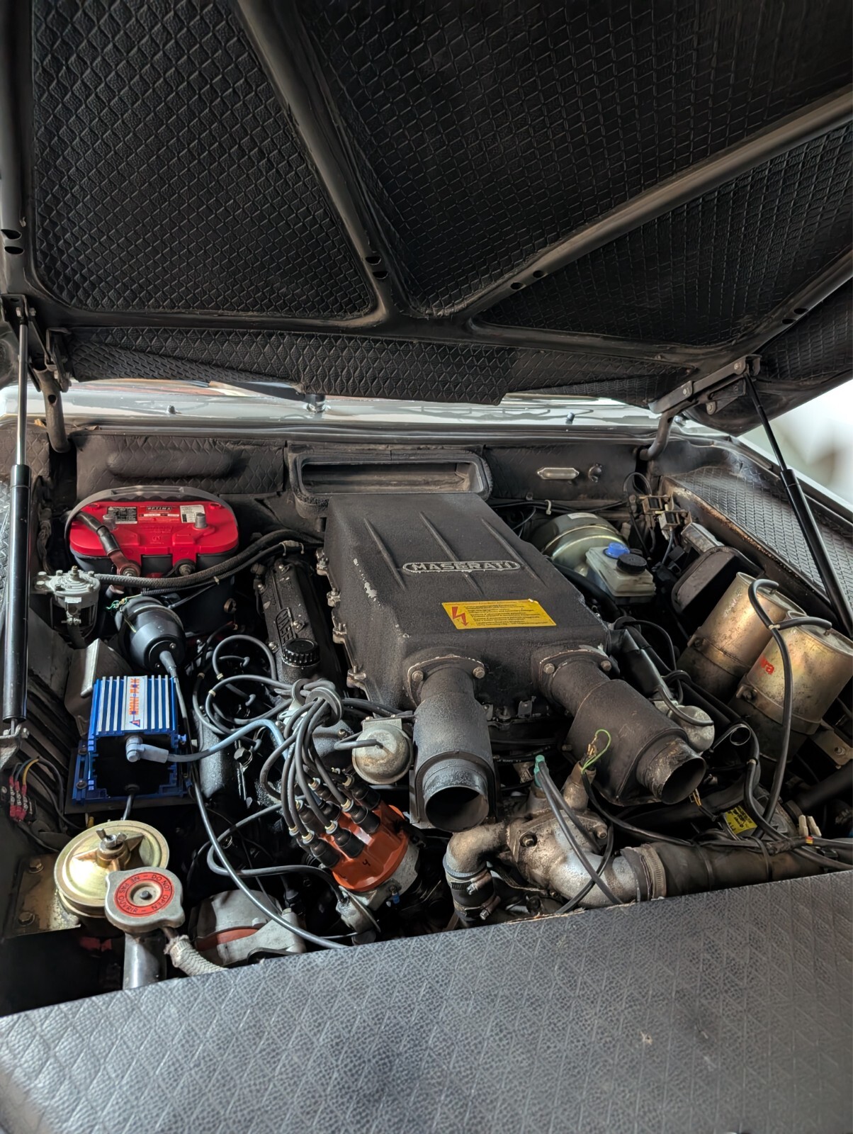 Maserati-Quattroporte-1985-Sedan-16