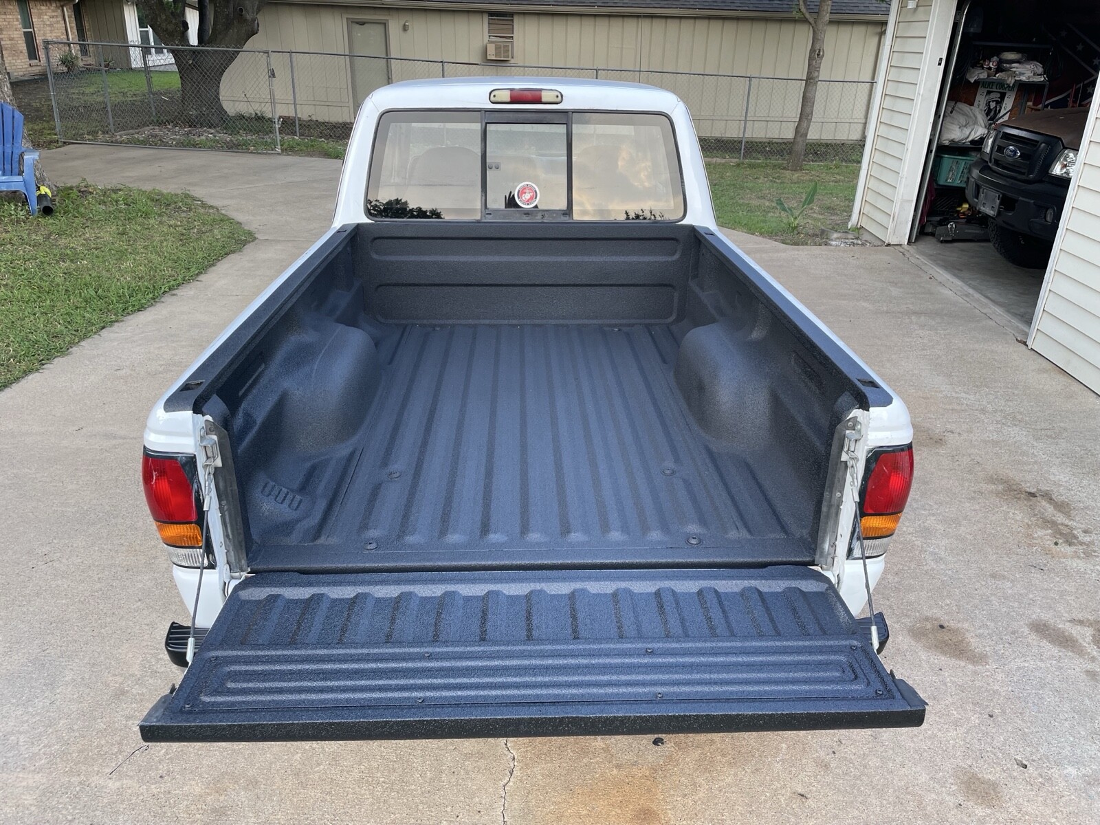 Mazda-B-Series-Pickups-1994-11