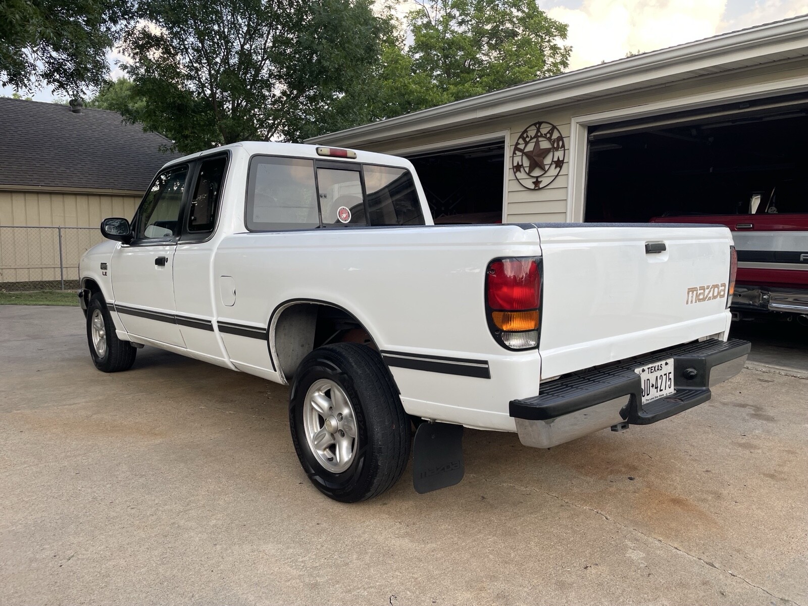 Mazda-B-Series-Pickups-1994-12