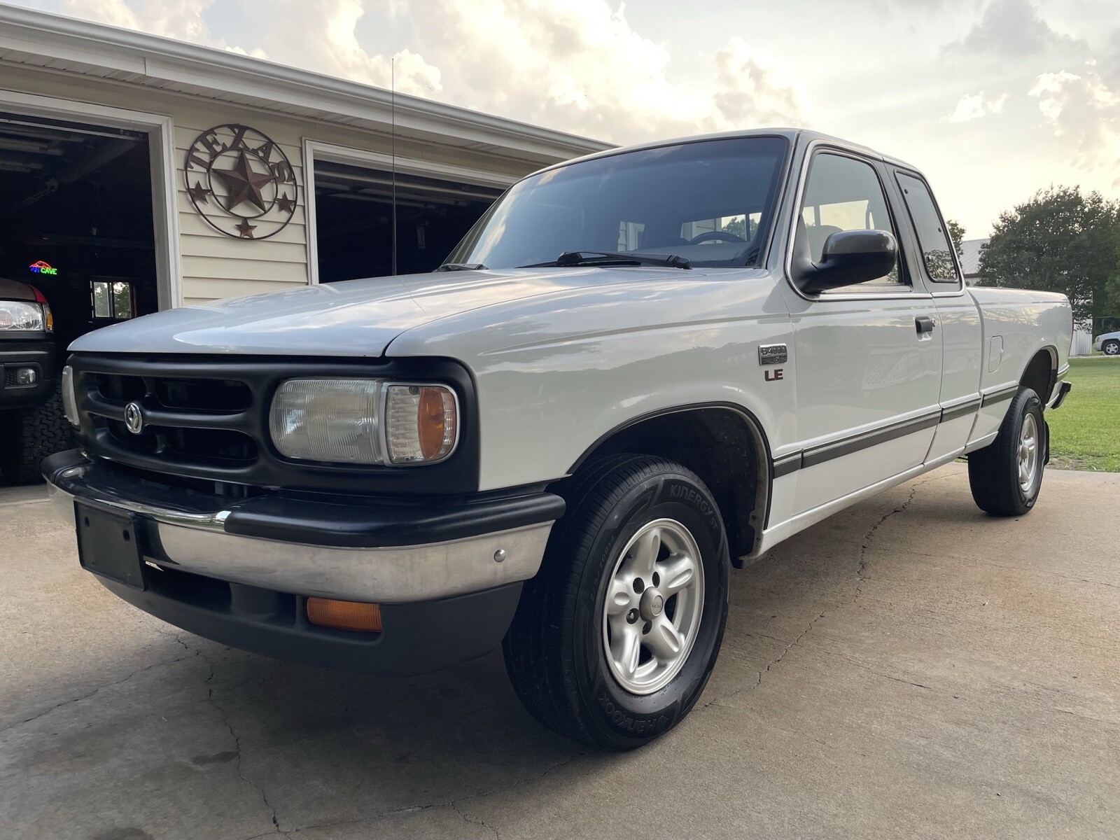 Mazda-B-Series-Pickups-1994-13