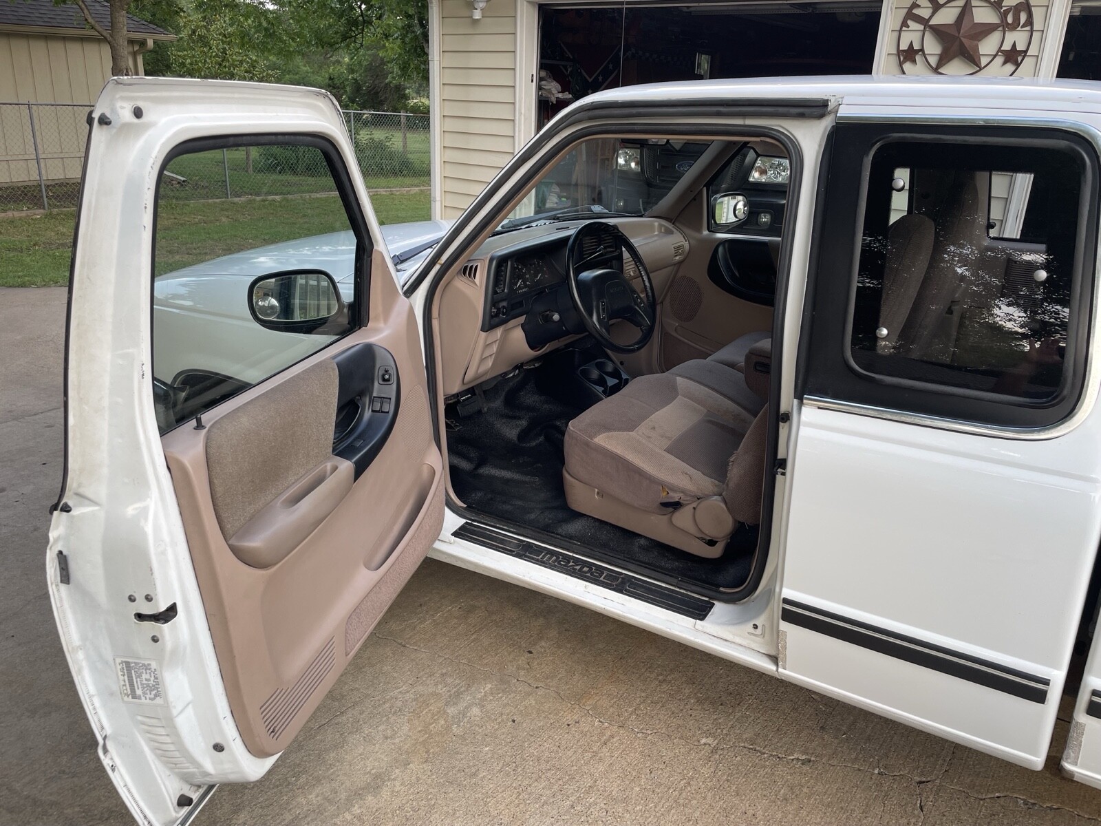 Mazda-B-Series-Pickups-1994-16