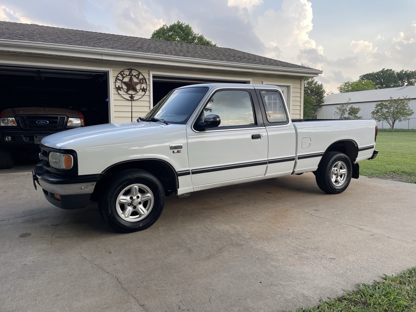 Mazda-B-Series-Pickups-1994-2