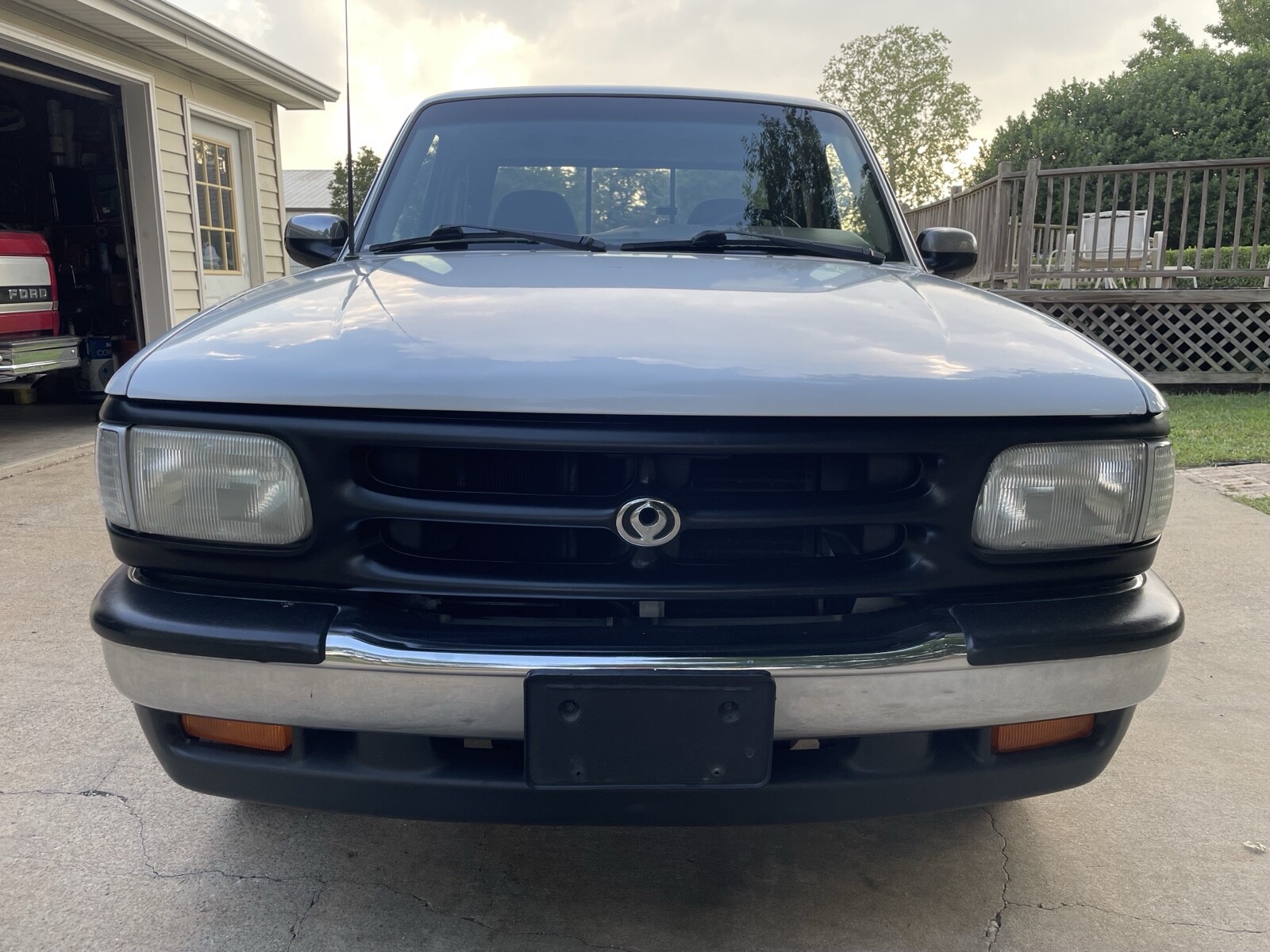 Mazda-B-Series-Pickups-1994-4