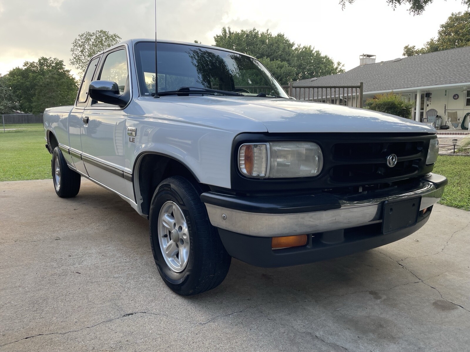 Mazda-B-Series-Pickups-1994-5