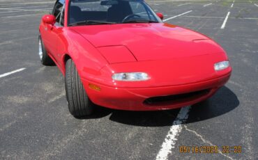 Mazda-MX-5-Miata-1990-Convertible-1