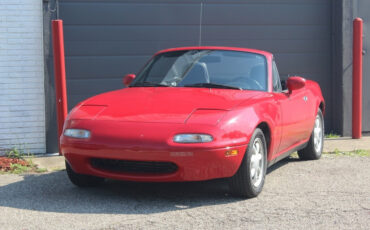 Mazda-MX-5-Miata-1990-Convertible-1