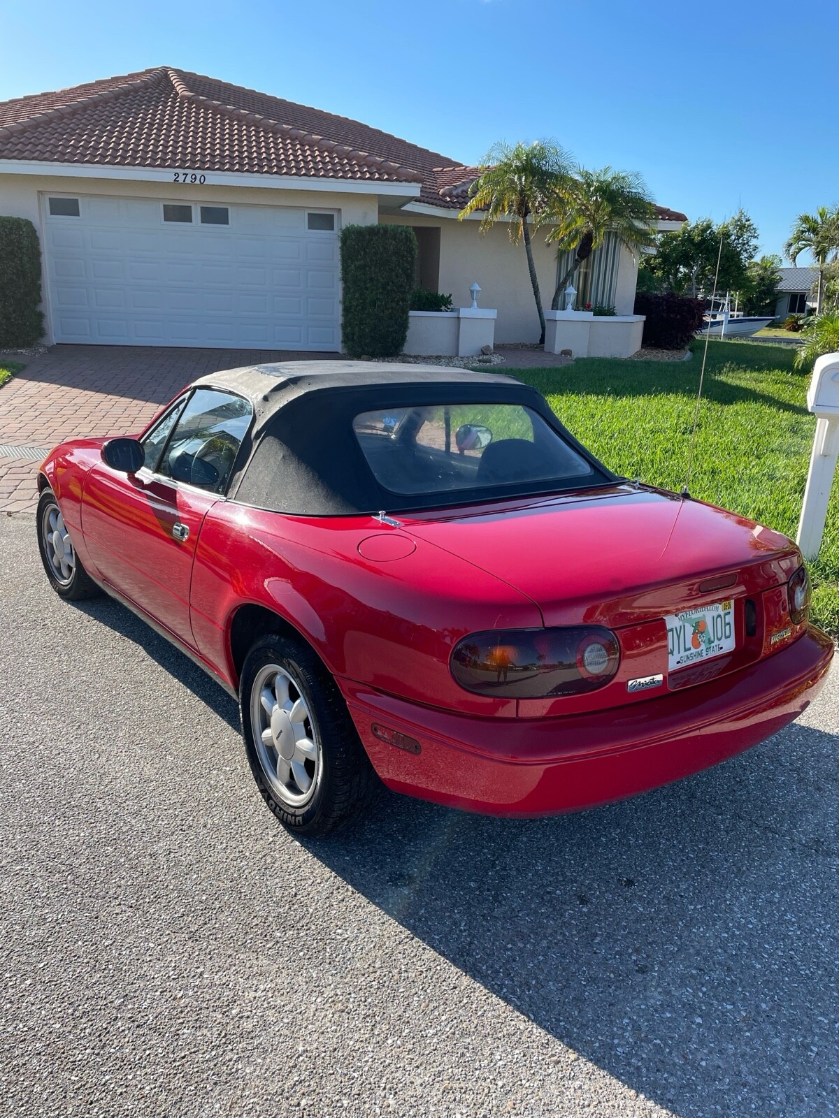 Mazda-MX-5-Miata-1990-Convertible-1