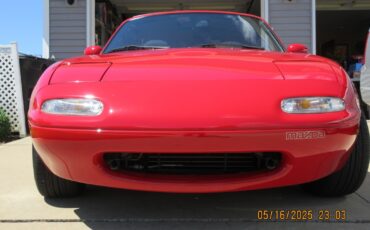 Mazda-MX-5-Miata-1990-Convertible-10