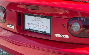 Mazda-MX-5-Miata-1990-Convertible-11