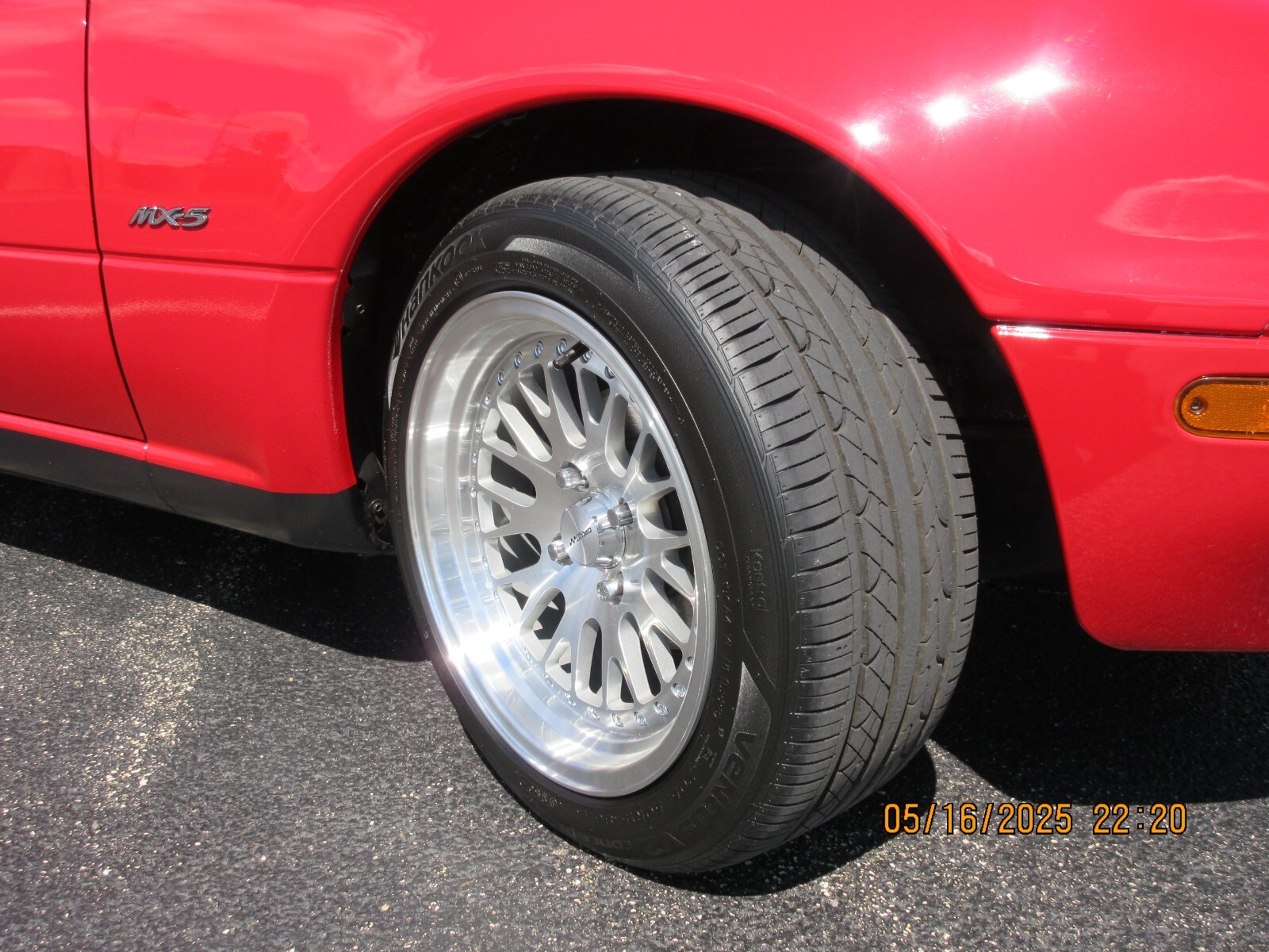 Mazda-MX-5-Miata-1990-Convertible-11
