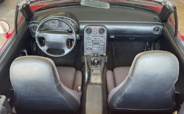 Mazda-MX-5-Miata-1990-Convertible-16