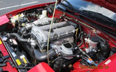Mazda-MX-5-Miata-1990-Convertible-18