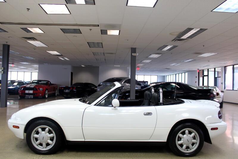 Mazda-MX-5-Miata-1990-Convertible-18