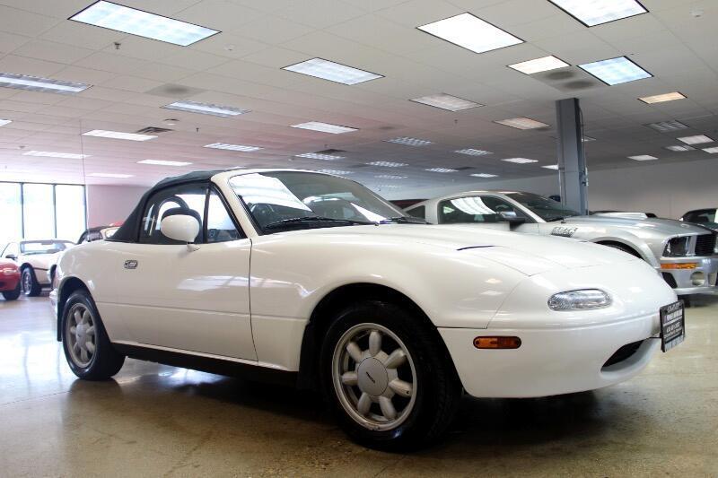 Mazda-MX-5-Miata-1990-Convertible-2