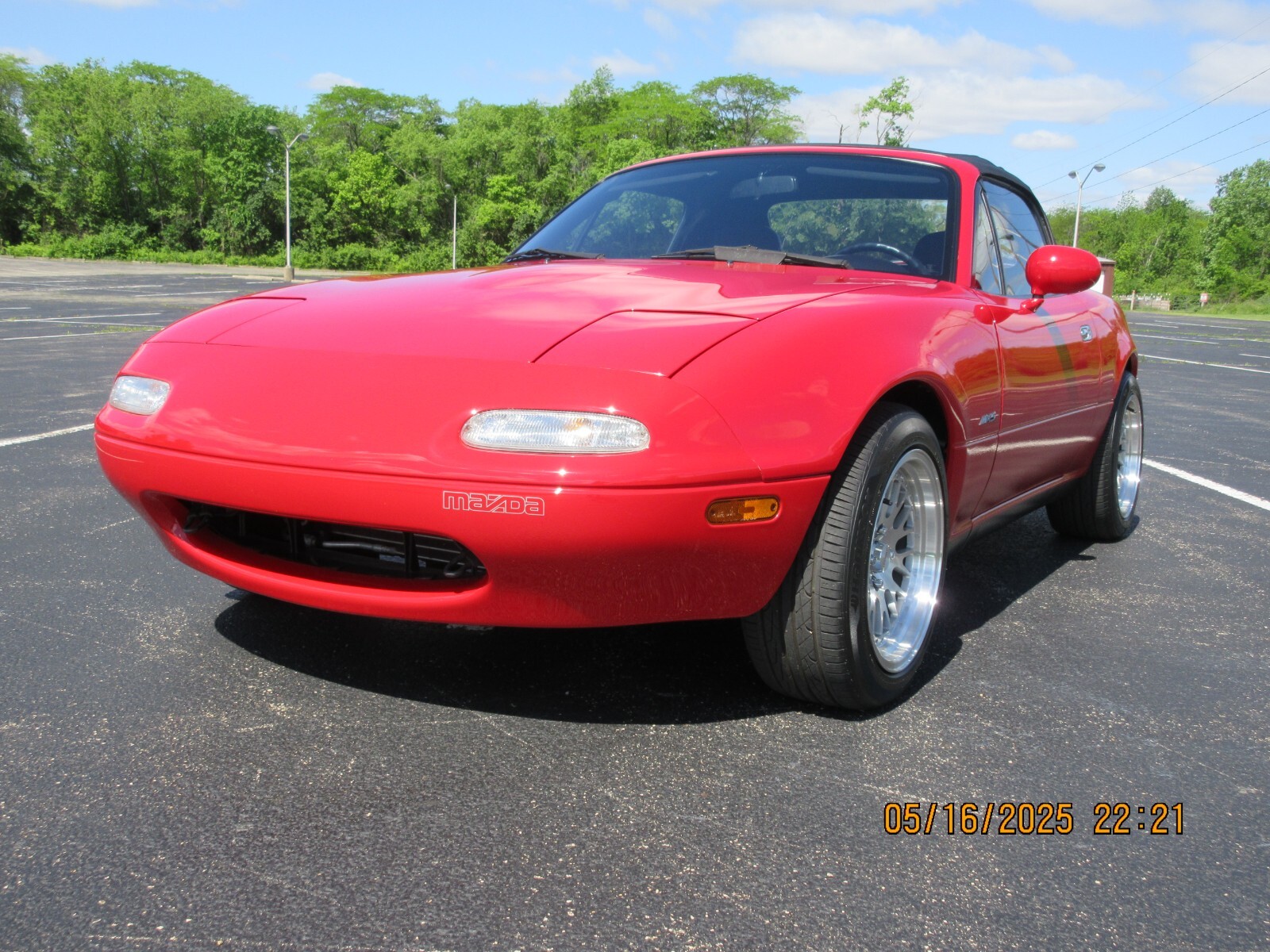 Mazda-MX-5-Miata-1990-Convertible-2