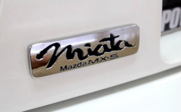 Mazda-MX-5-Miata-1990-Convertible-21