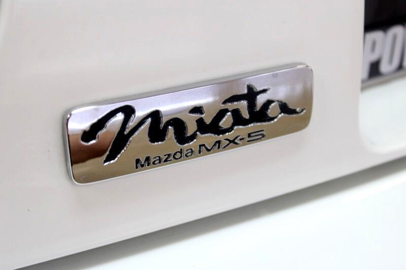 Mazda-MX-5-Miata-1990-Convertible-21