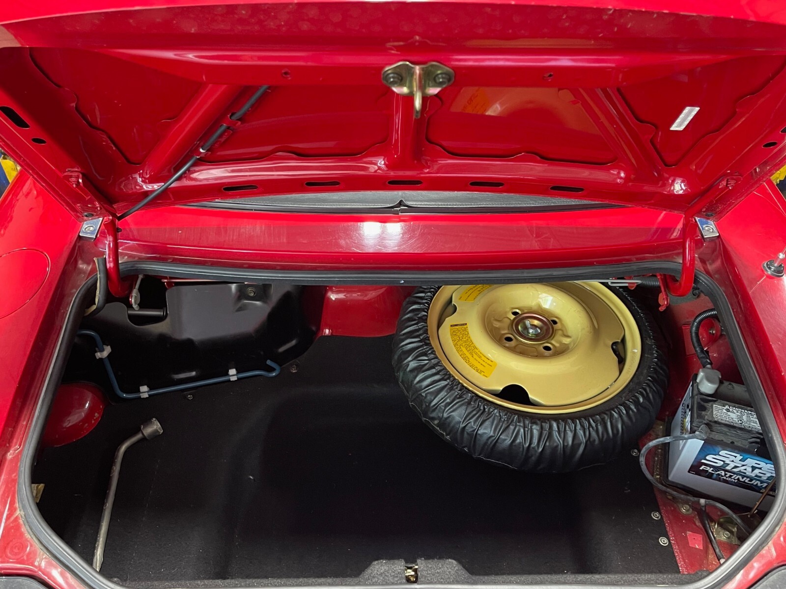 Mazda-MX-5-Miata-1990-Convertible-23