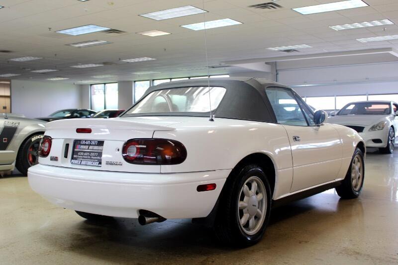 Mazda-MX-5-Miata-1990-Convertible-23