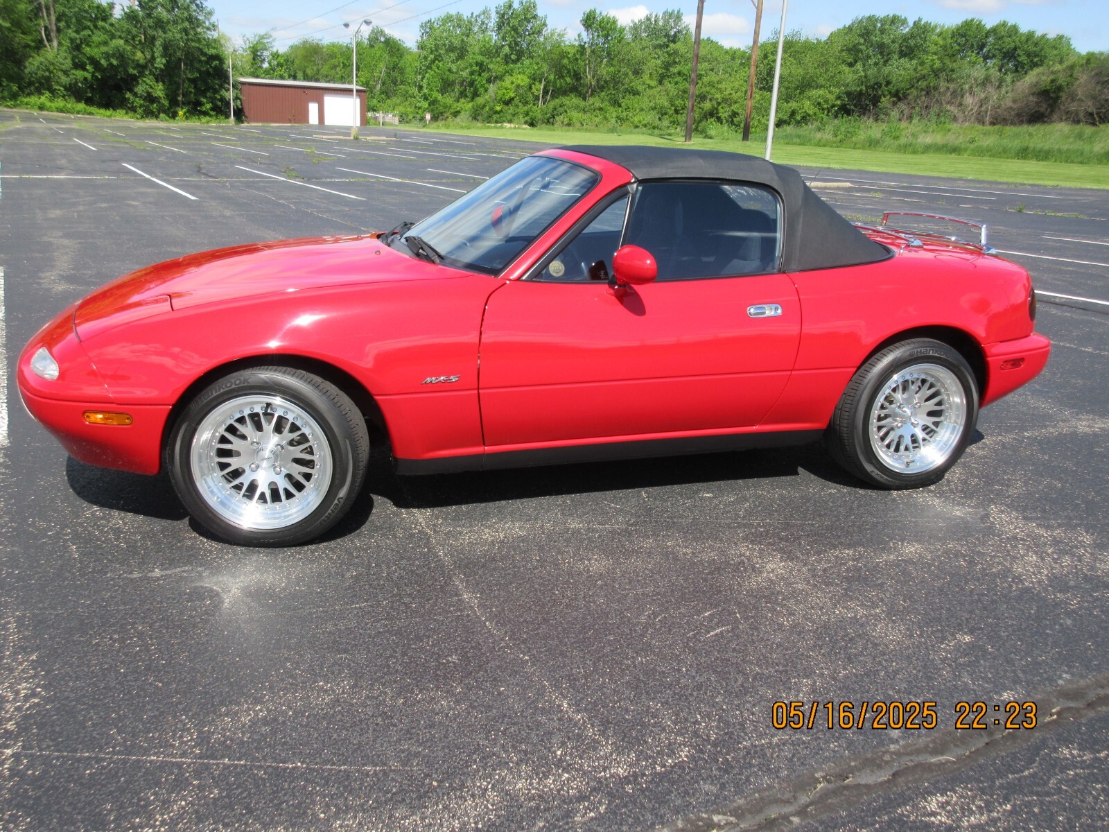 Mazda-MX-5-Miata-1990-Convertible-3
