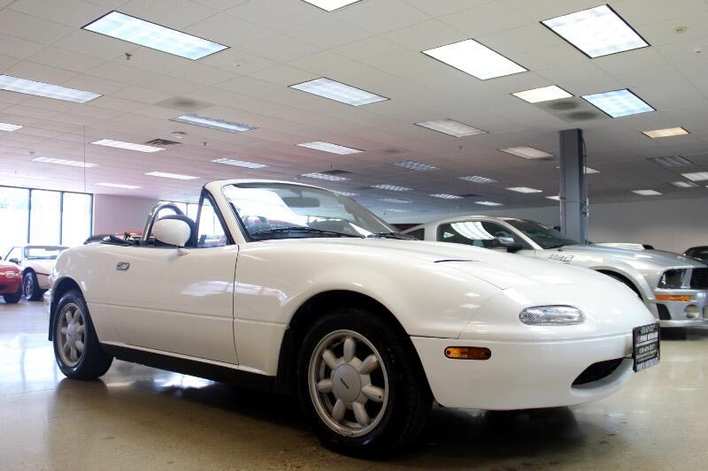 Mazda-MX-5-Miata-1990-Convertible-31