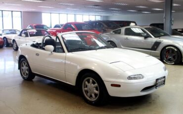 Mazda-MX-5-Miata-1990-Convertible-32