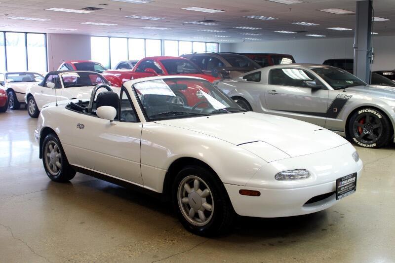 Mazda-MX-5-Miata-1990-Convertible-32