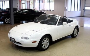Mazda-MX-5-Miata-1990-Convertible-35