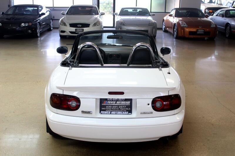 Mazda-MX-5-Miata-1990-Convertible-37