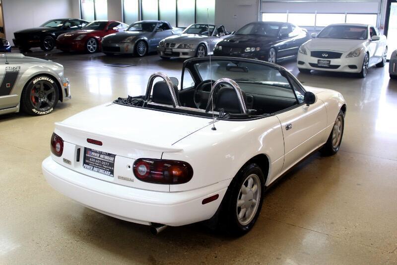 Mazda-MX-5-Miata-1990-Convertible-39
