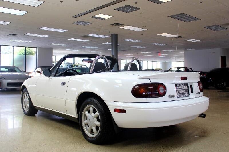Mazda-MX-5-Miata-1990-Convertible-4