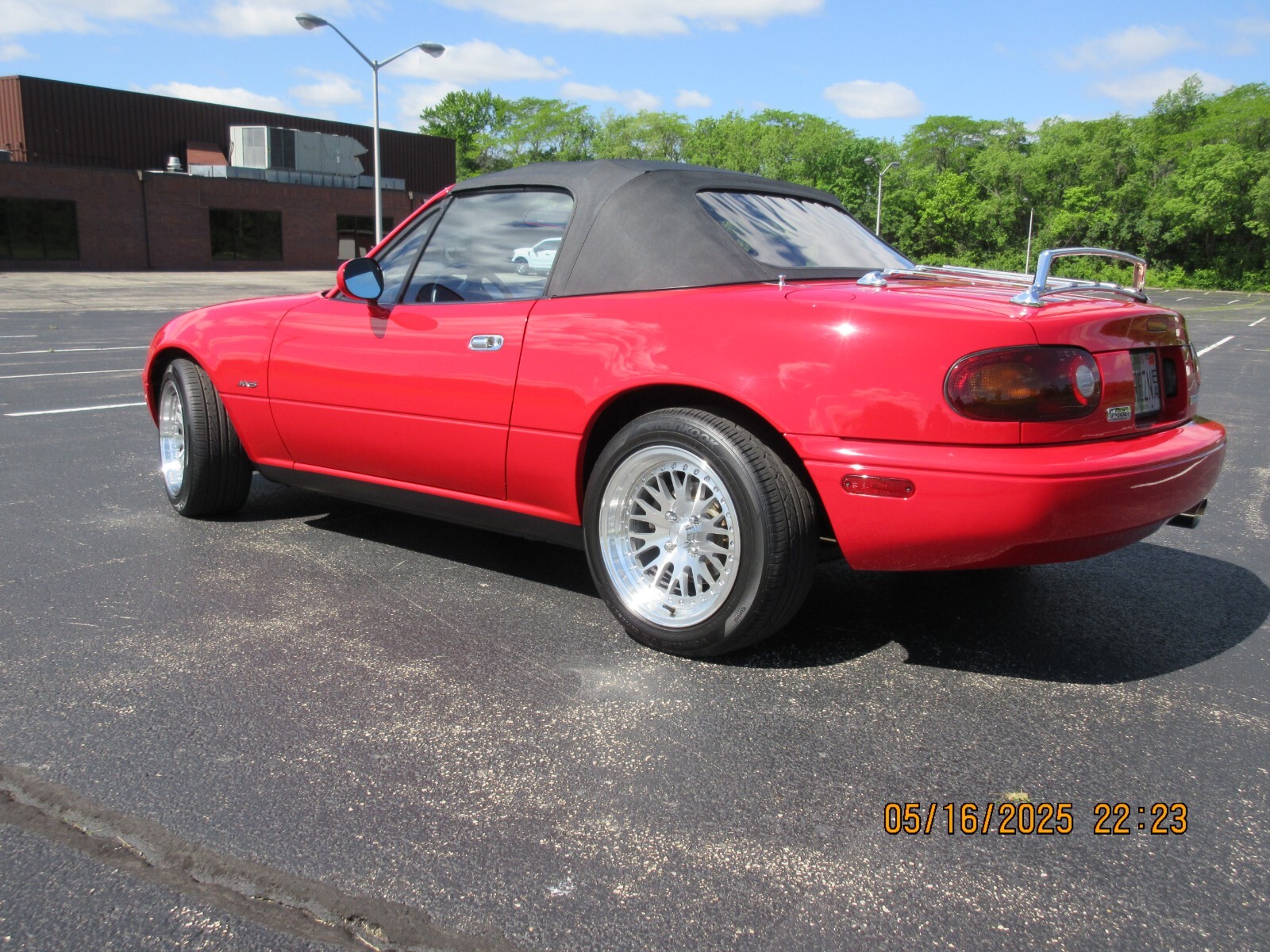 Mazda-MX-5-Miata-1990-Convertible-4