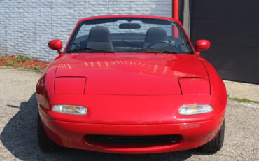 Mazda-MX-5-Miata-1990-Convertible-4