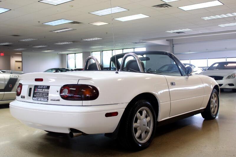Mazda-MX-5-Miata-1990-Convertible-5